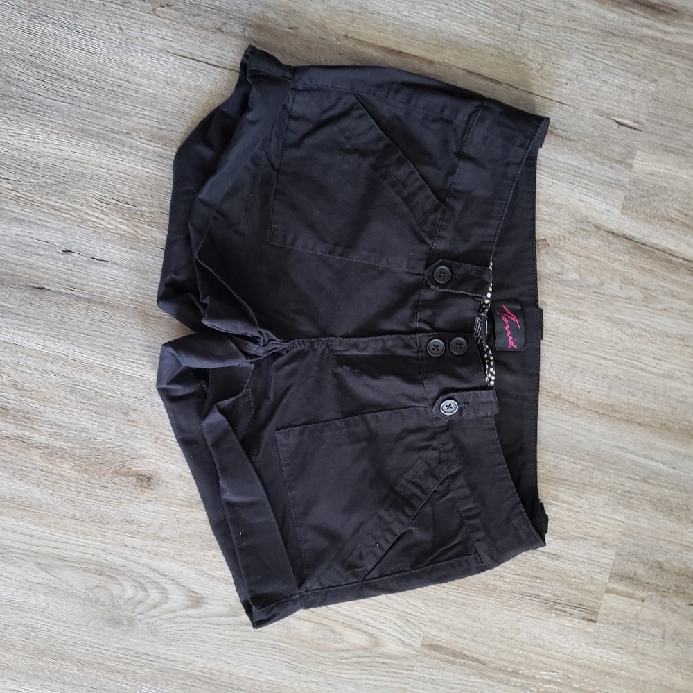Torrid adorable black summer shorts size 16